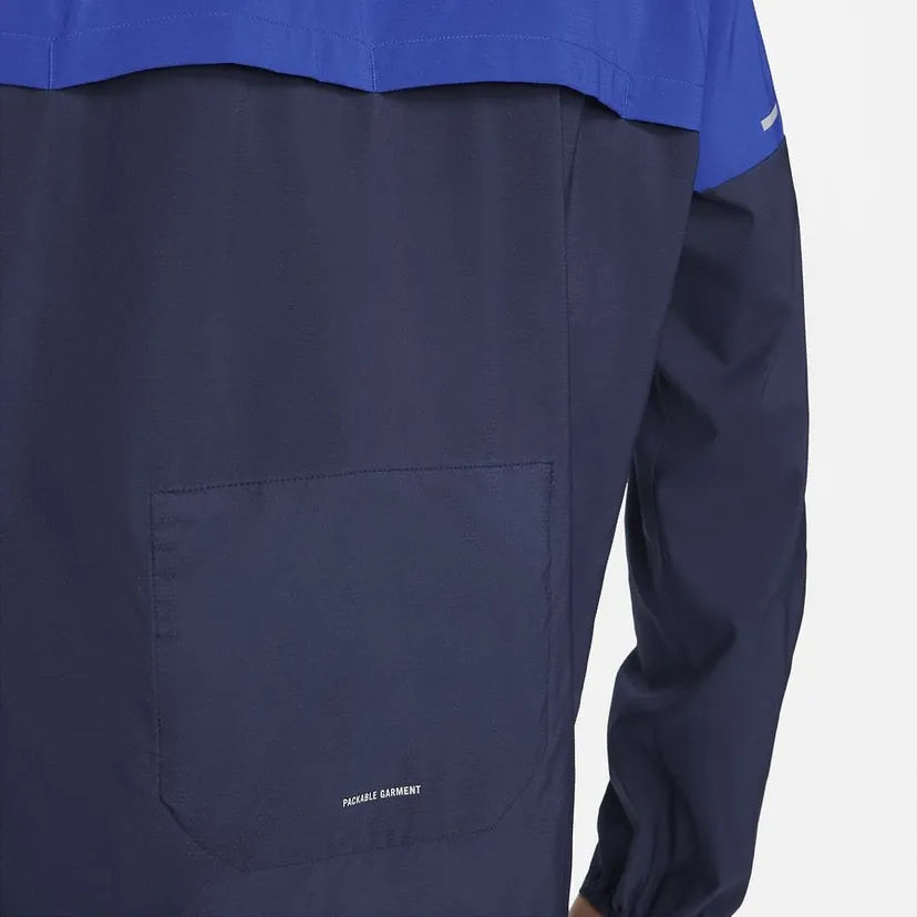 NIKE VESTE RUNNING COUPE-VENT - BLEU/BLEU
FONCÉ/ARGENTÉ